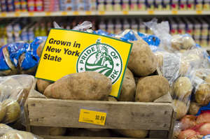 Eat to Live, a community owned grocery store located on the South Side, will reopen this spring after it closed right before Christmas.