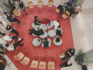 On Wednesday, members of the SU community gathered in Slocum Hall for the ‘Pet Plants’ symposium. Audience members and presenters gathered for a discussion after the event. 